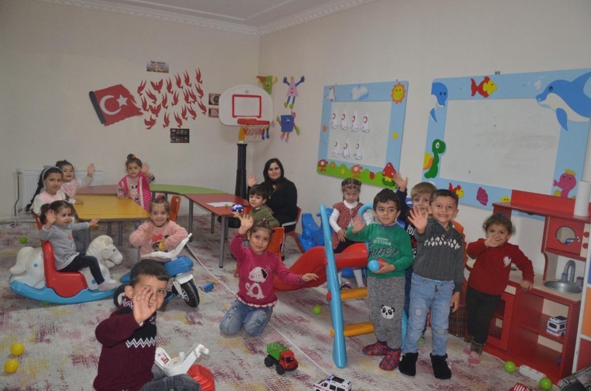 Uludereli kadınlar hem &ouml;ğreniyor hem para kazanıyor