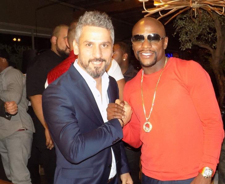 Floyd Mayweather tomar tomar para saçtı G3