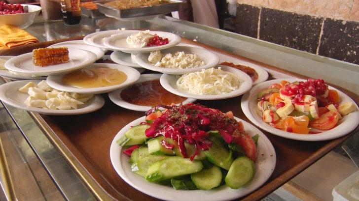 Diyarbakır'da serpme kahvaltıda 'israf' tartışması G4