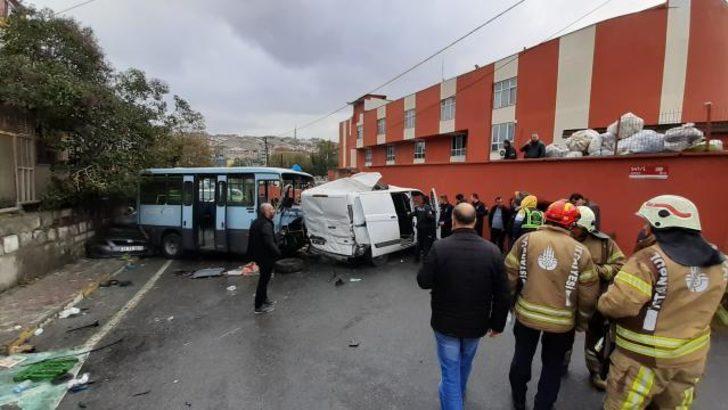İstanbul'da minibüs ile kamyonet çarpıştı! Yaralılar var G2