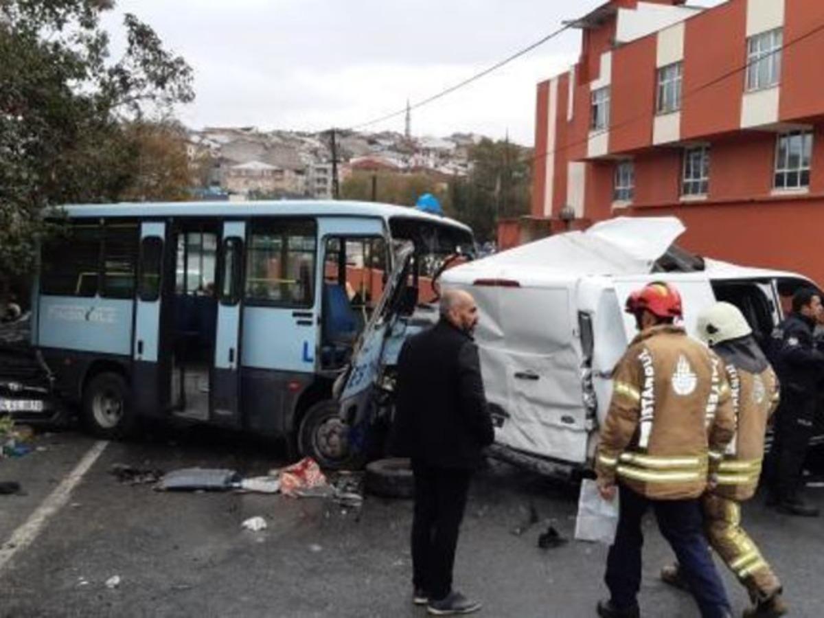 İstanbul'da minib&uuml;s ile kamyonet &ccedil;arpıştı! Yaralılar var