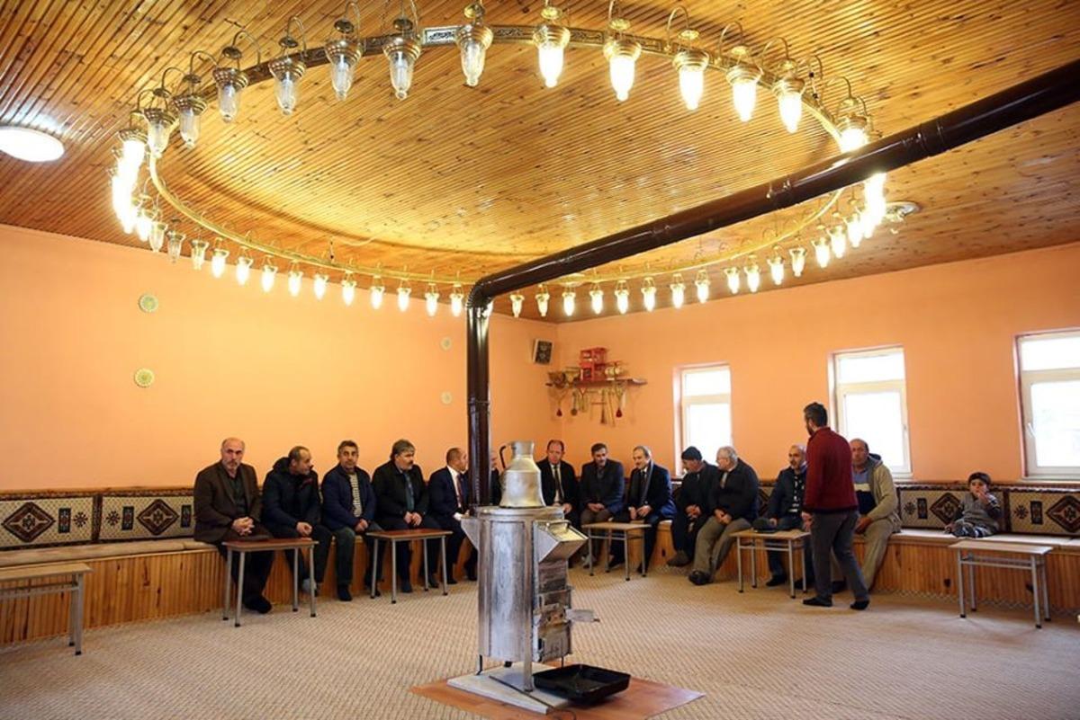 Vali Epcim Kırkpınar ve &Ccedil;ayıryolu k&ouml;ylerini ziyaret etti