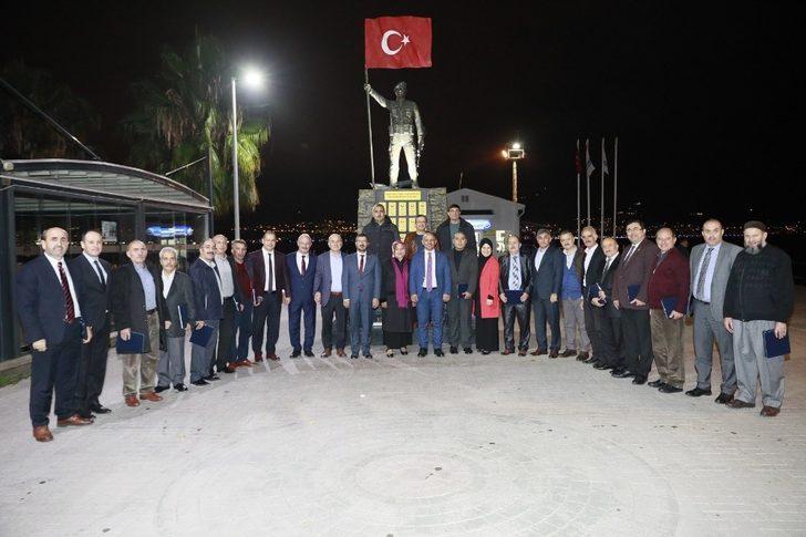 Başkan Söğüt emekli olan personelleri ile buluştu G1