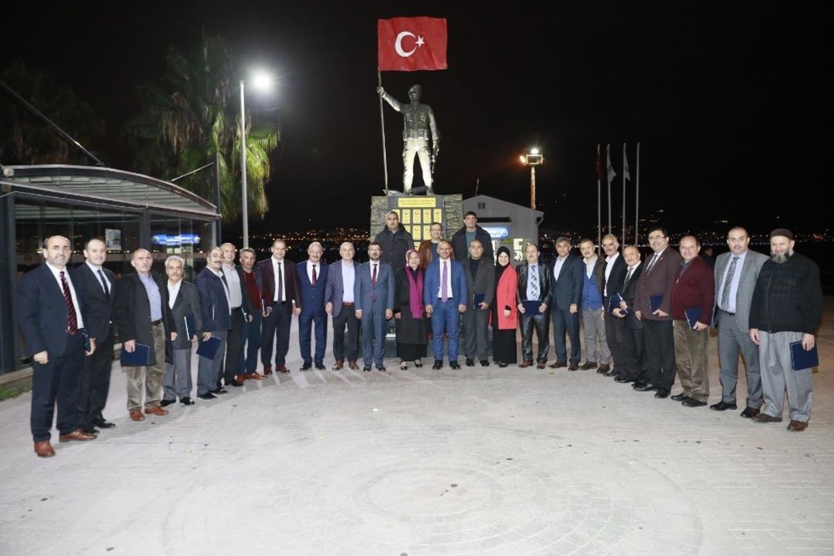 Başkan S&ouml;ğ&uuml;t emekli olan personelleri ile buluştu