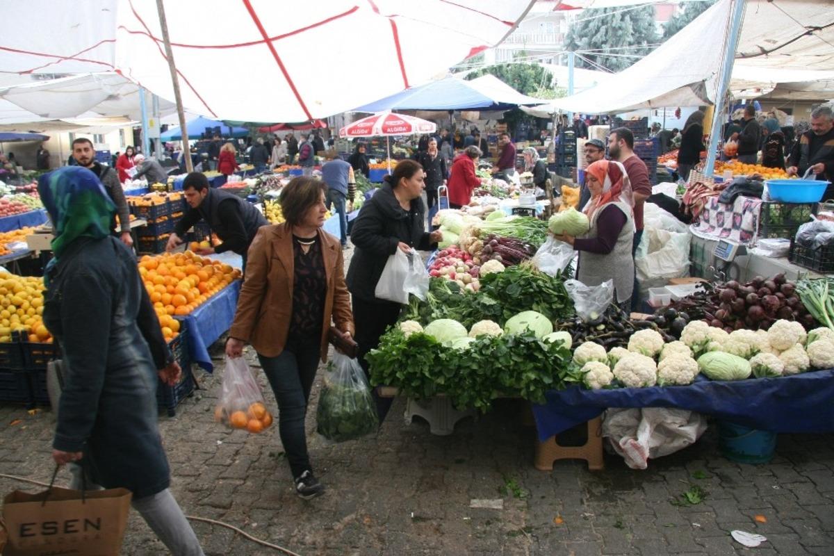 Havaların soğuması ile sebze ve meyvede fiyat artışı yaşanmaya başladı