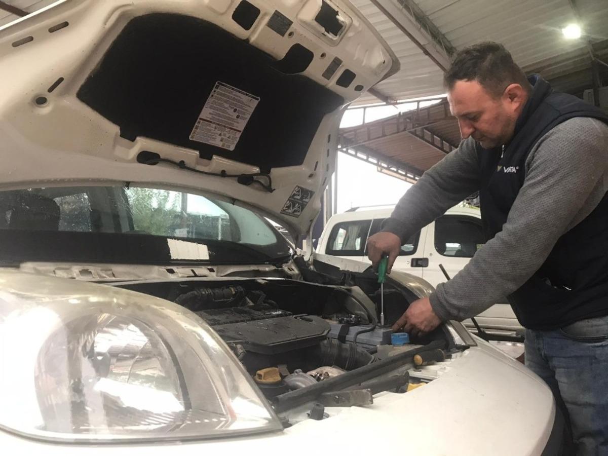 Oto elektrik&ccedil;iden ara&ccedil;larda kış bakımı uyarısı