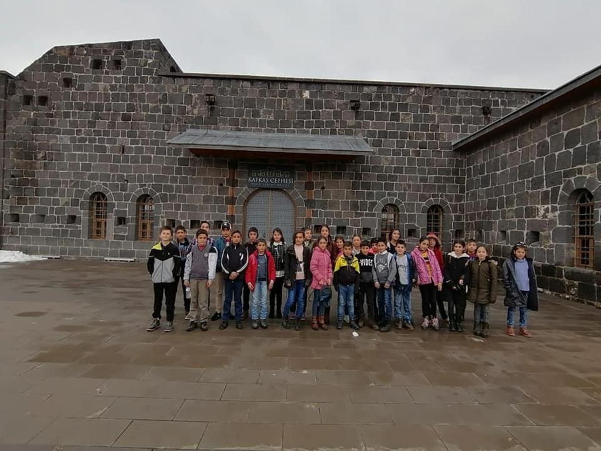 Başkan Altun&rsquo;dan &ouml;ğrencilere anlamlı gezi