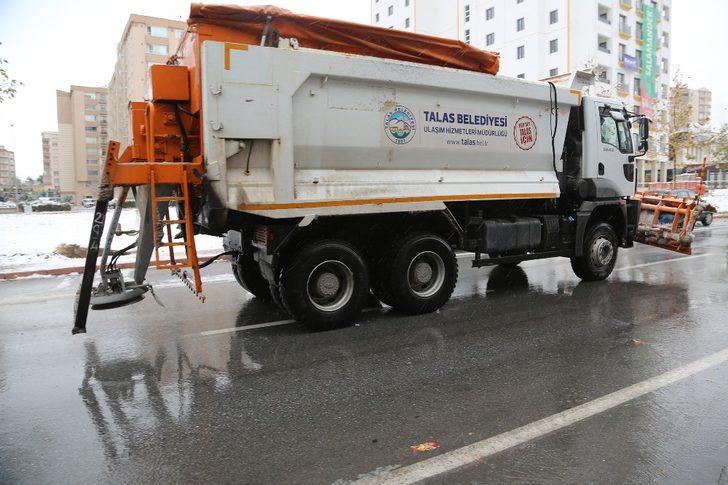 Talas’ta karla mücadele ekipleri sahada G3