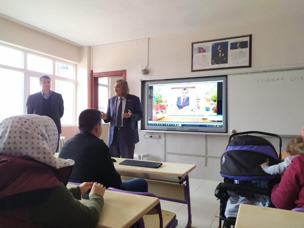 Pazarlar&rsquo;da veli iletişim semineri