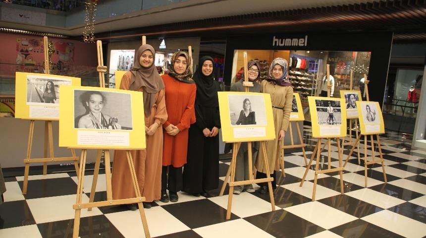 Üniversitelilerden 67 Burda AVM’de farkındalık etkinliği