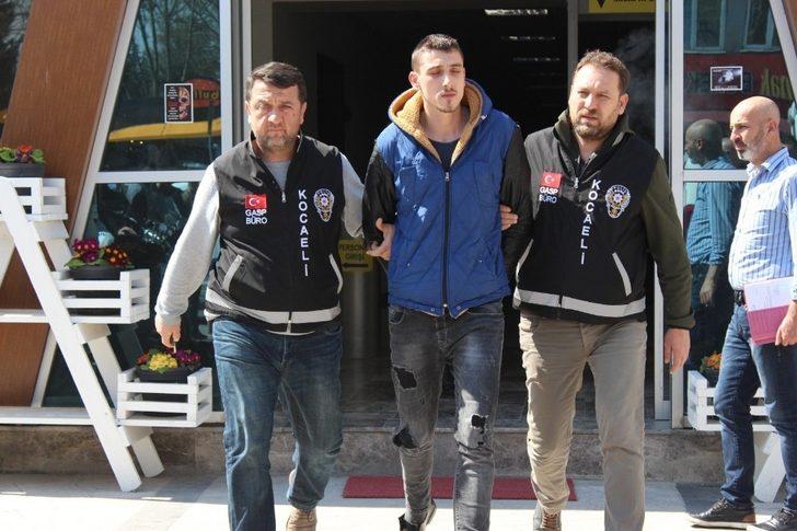 Engelli şahsı 30 kez bıçaklayarak vahşice öldürdü! Kararı duyunca bayıldı G2