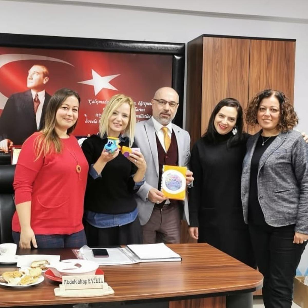 &Ouml;ğrencilerin İngilizce ve dijital yeterliklerini geliştiren proje