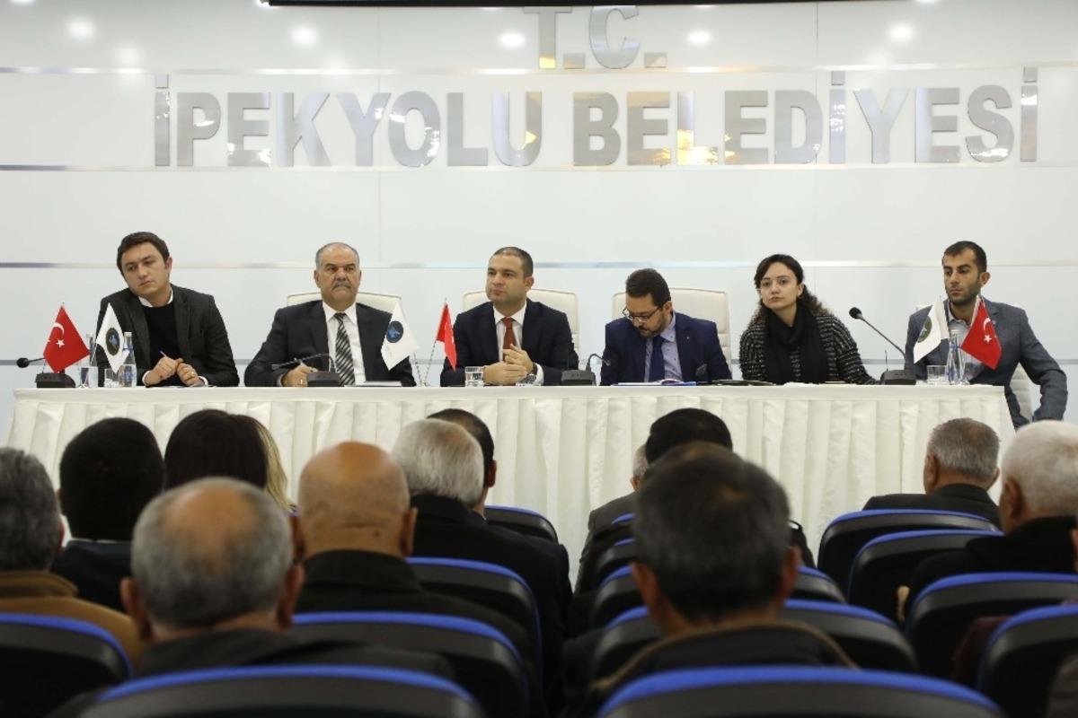 Kaymakam Aslan muhtarlarla bir araya geldi