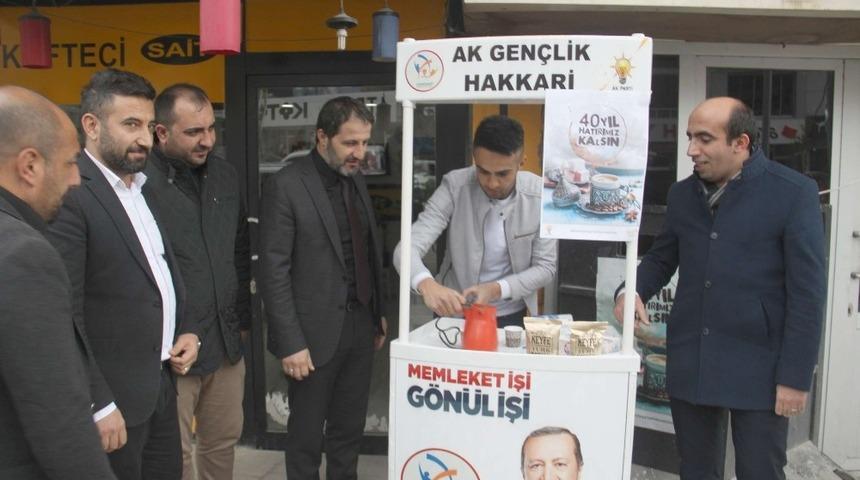 AK Parti&rsquo;den kahve ikramı