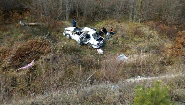Sinop'ta otomobil uçuruma devrildi: 5 yaralı