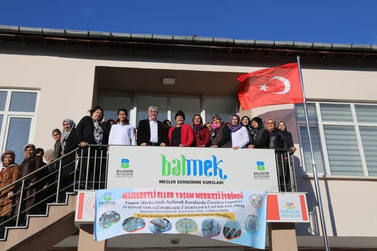 İvrindi&rsquo;de maharetli eller işe başladı
