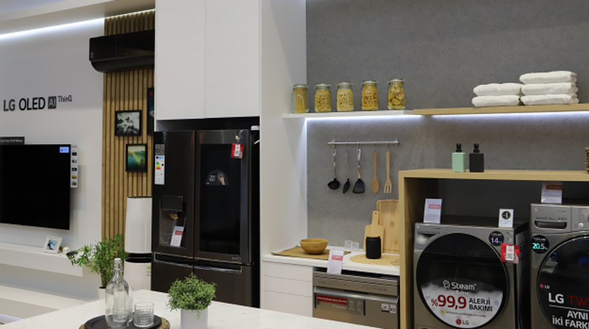 Türkiye’nin en büyük LG Brand Shop’u İzmir’de açıldı