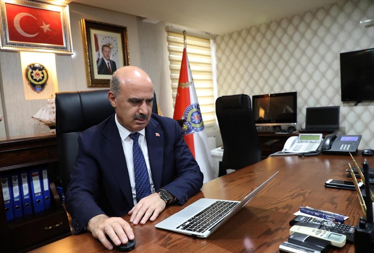 Rize Emniyet M&uuml;d&uuml;r&uuml; ile Jandarma Komutanı, AA'nın "Yılın Fotoğrafları" oylamasına katıldı