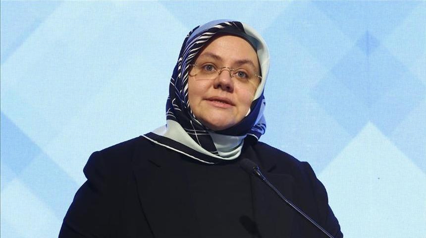 Bakan Selçuk'tan engelli aylığı ve evde bakım yardımı açıklaması