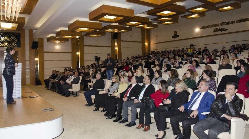 Malatya&rsquo;da kanserle m&uuml;cadele konferansı