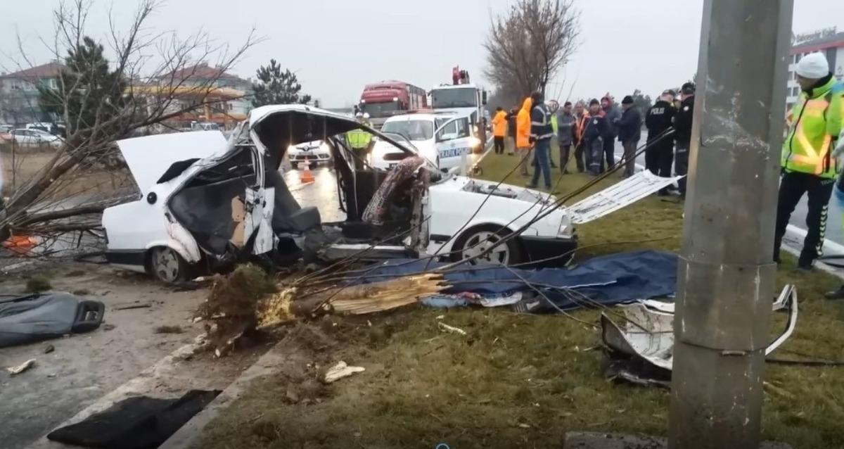 K&uuml;tahya&rsquo;daki trafik kazasında acı tesad&uuml;f