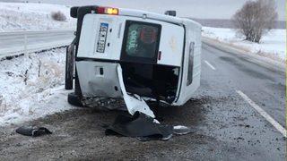 Yozgat'ta öğrenci servis minibüsü devrildi: 10 yaralı