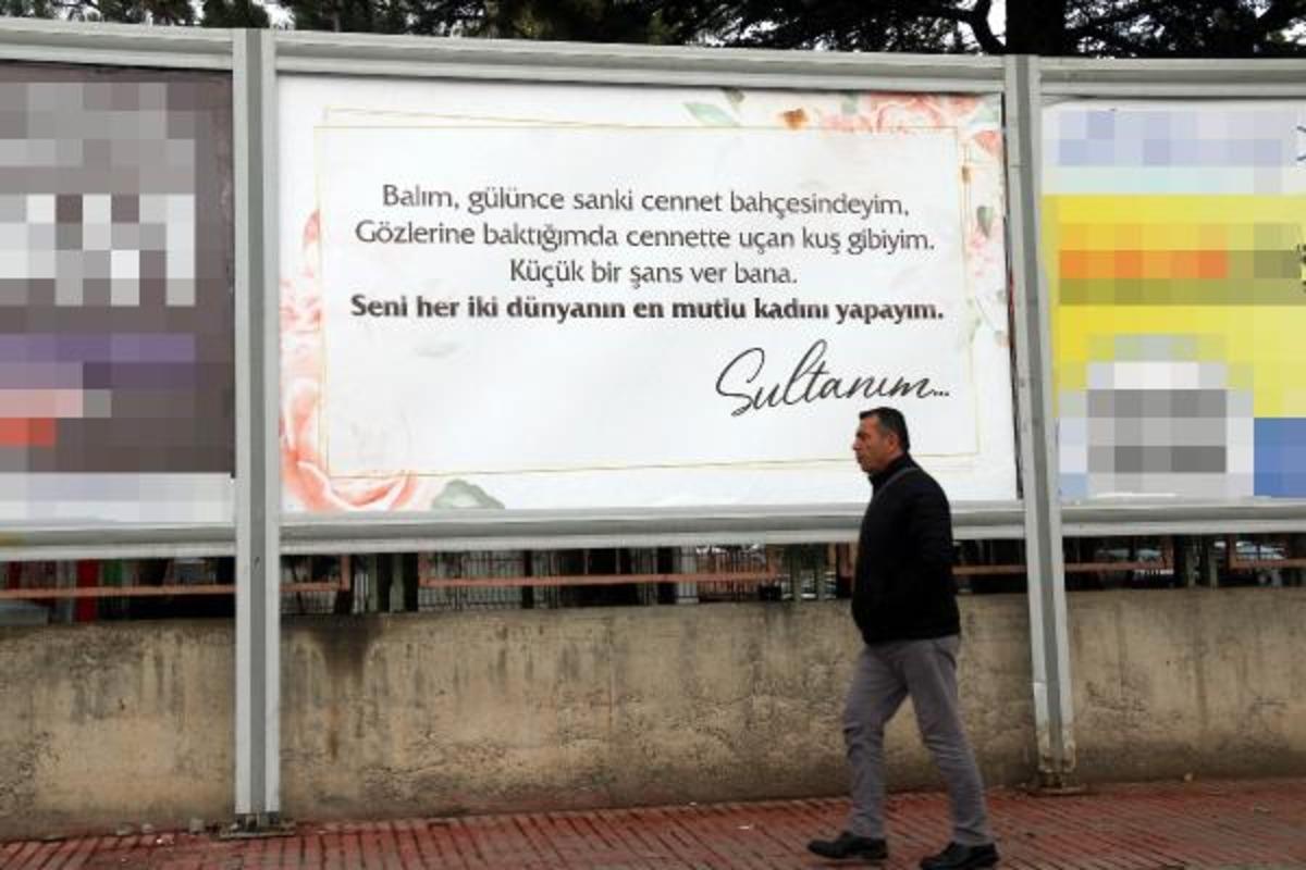Aşkını billboarddan ilan etti! B&uuml;t&uuml;n kent onu merak ediyor