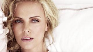 Charlize Theron’dan bomba gibi açıklamalar: Harvey Weinstein herkese iş bulmak için onunla birlikte olduğumu söyledi