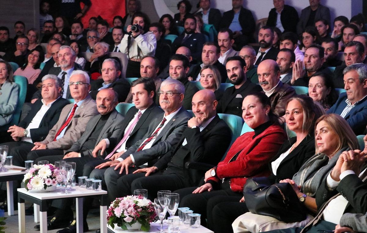 İzmir'de binlerce &ouml;ğrenci "Dijital Sınıf"ta da eğitim alabilecek