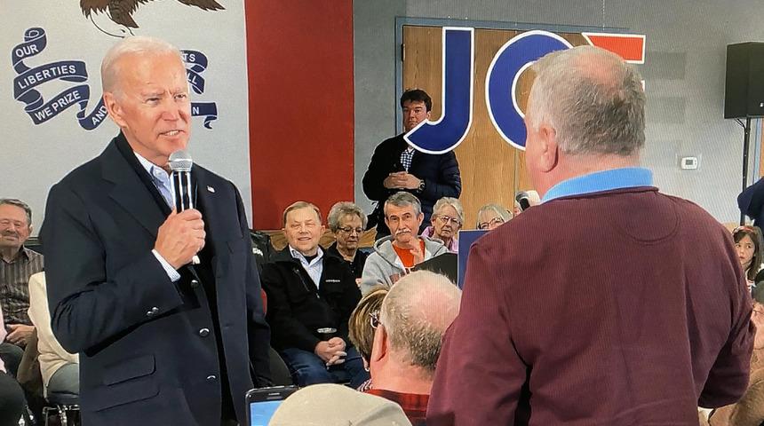 ABD'de Joe Biden'ın bir seçmen ile yaşadığı gerginlik ülkede gündem oldu