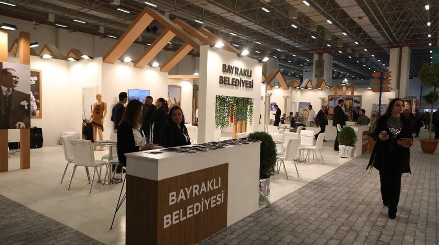 Turizm fuarında Bayraklı ilgisi