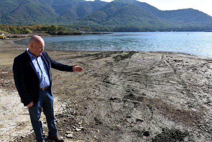 Marmaris'te korkutan görüntü! Deniz 25 metre çekildi G4
