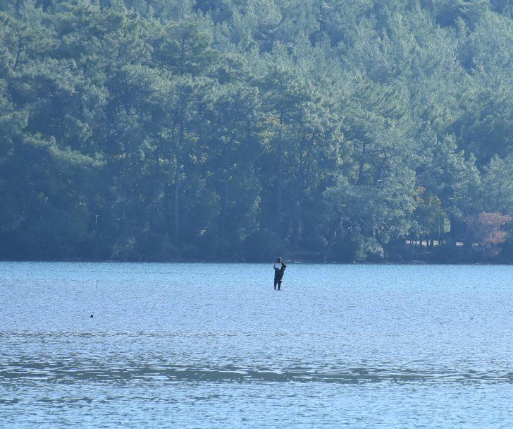 Marmaris'te korkutan görüntü! Deniz 25 metre çekildi G1