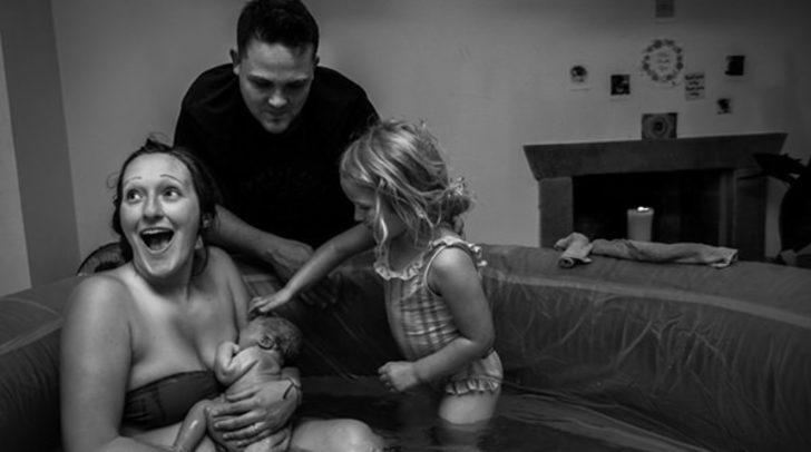 Şaşkına çeviren an! Evde doğum yapan kadının en büyük yardımcısı dört yaşındaki kızı oldu G3