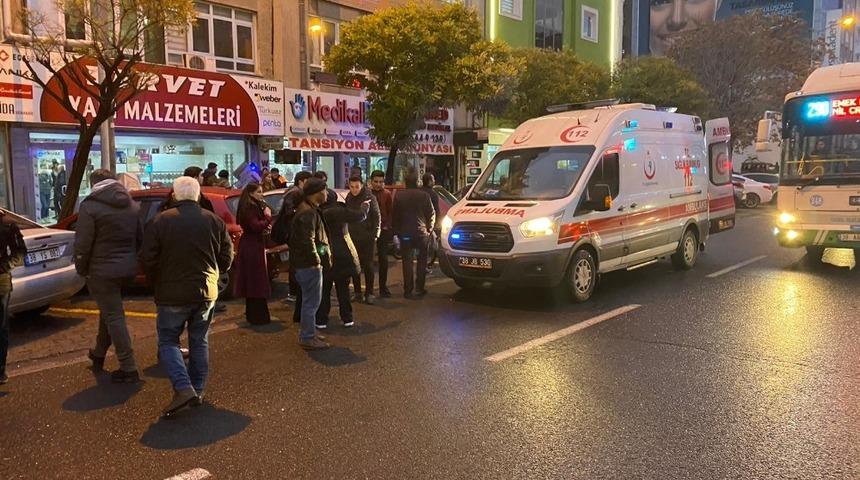 Otomobilin &ccedil;arptığı bisikletli yaralandı