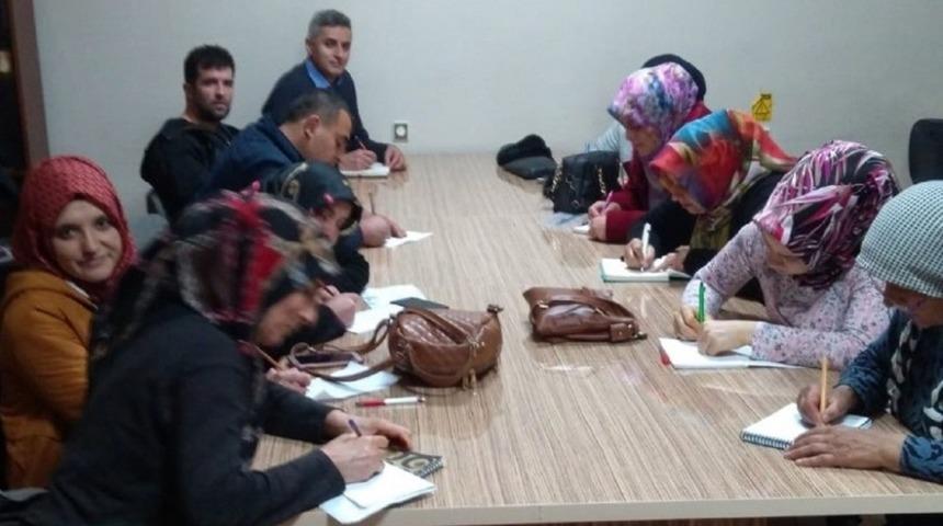 Şaphane&rsquo;de &rsquo;&rsquo;&Ouml;z bakıma destek elemanı&rsquo;&rsquo; kursu