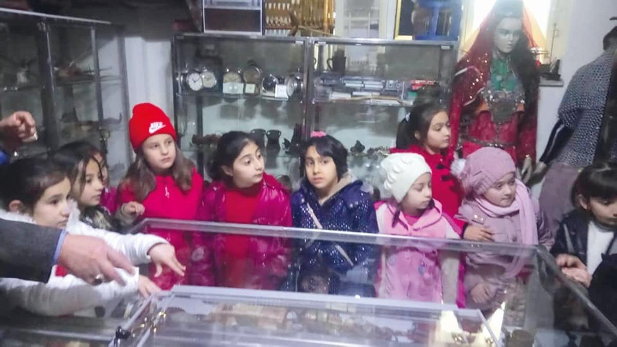 Minik &ouml;ğrenciler m&uuml;ze evi gezdi