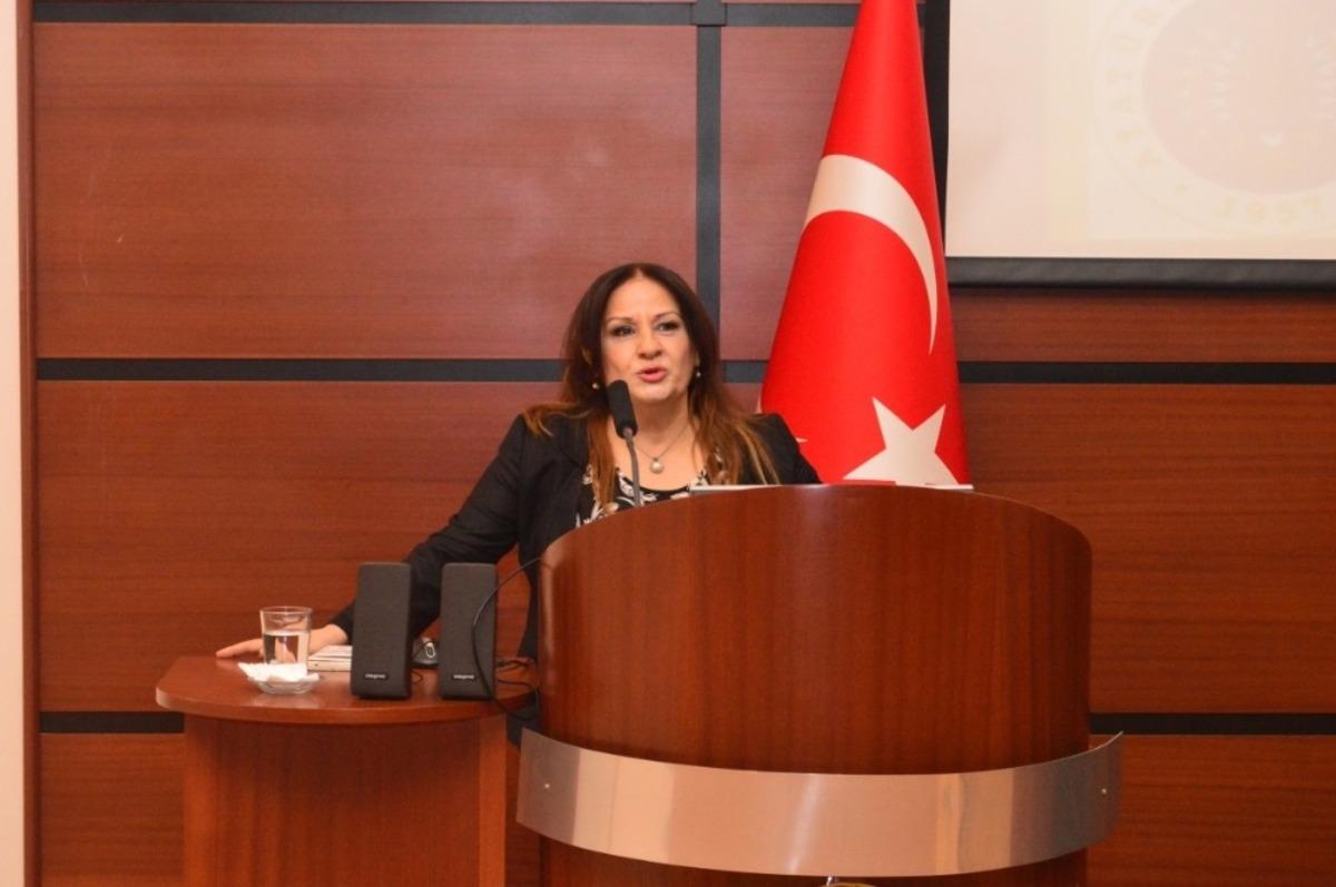 Tarımda Sessiz M&uuml;ttefiğimiz: Toprak