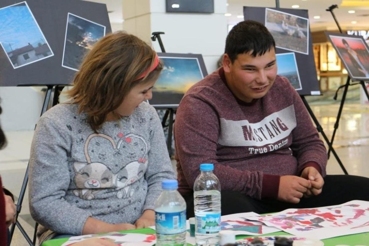 Kırka &ouml;zel eğitim &ouml;ğrencilerinden anlamlı sergi