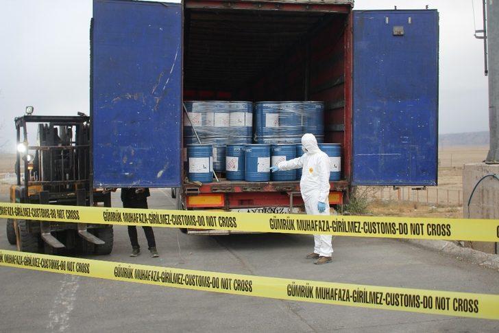 Gürbulak sınır kapısında 18,4 ton siyanür yakalandı G4