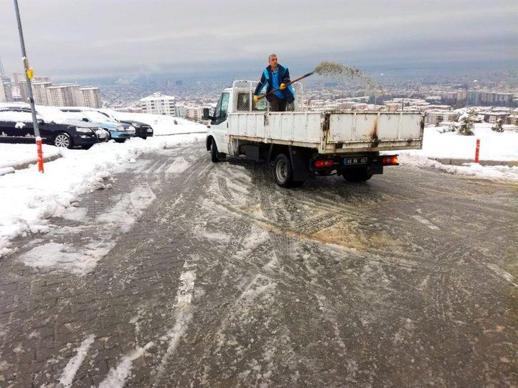 300 kırsal mahalle yolu kardan açıldı G2