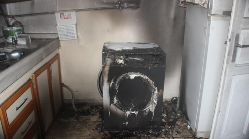 &Ccedil;amaşır makinesinden yangın &ccedil;ıktı