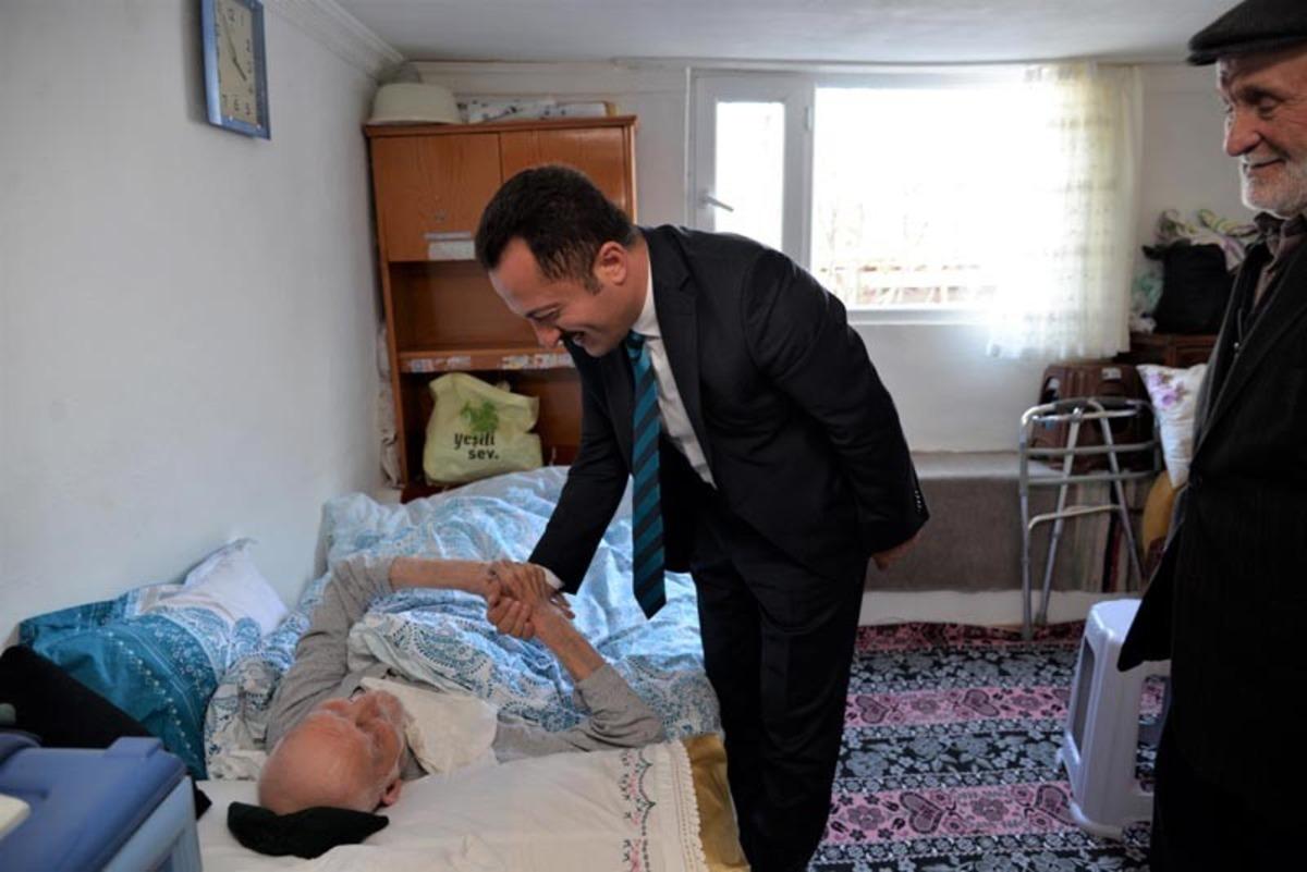 Vali Şent&uuml;rk, 106 yaşındaki asırlık &ccedil;ınarı ziyaret etti