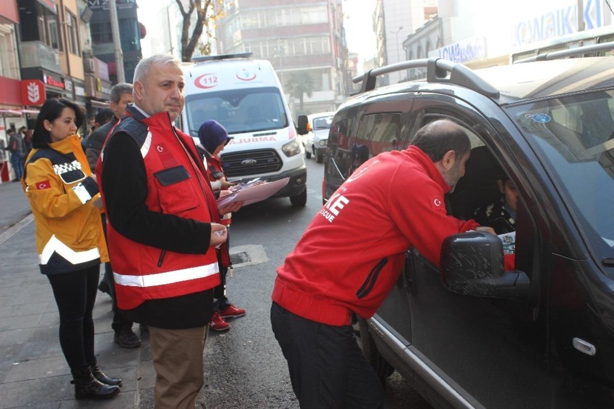 S&uuml;r&uuml;c&uuml;leri durdurdular &ouml;ncelik istediler