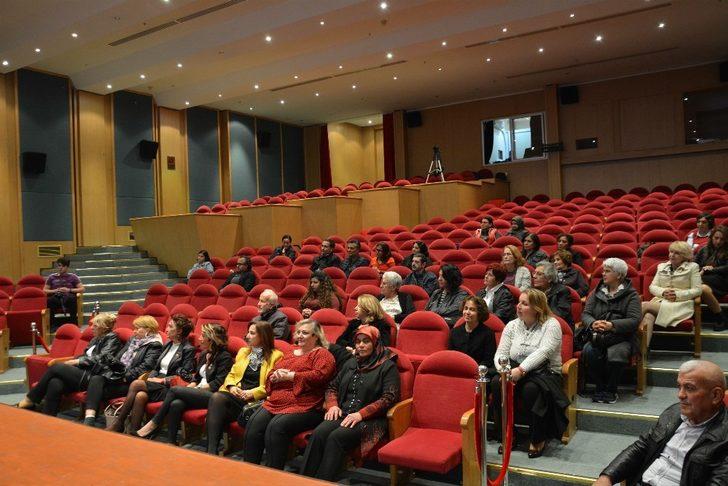 Prof. Dr. Burcu Demirel: "Cam Tavan Sendromu, kadınların yükselmesine izin vermiyor " G3