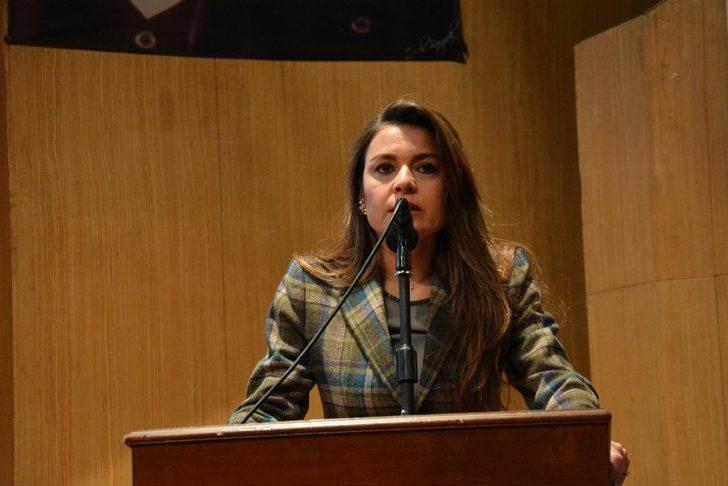 Prof. Dr. Burcu Demirel: "Cam Tavan Sendromu, kadınların yükselmesine izin vermiyor " G4