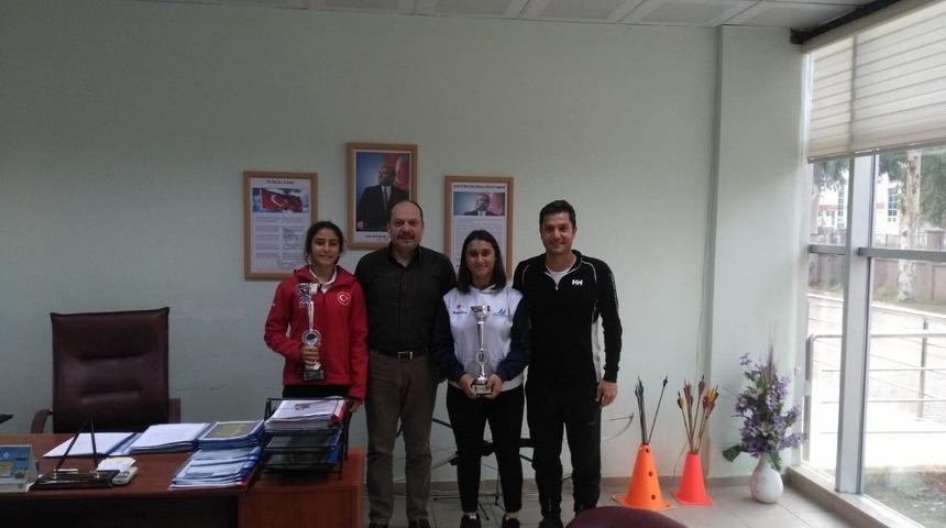 İskenderun&rsquo;da yelkenciler sevin&ccedil;lerini paylaştılar