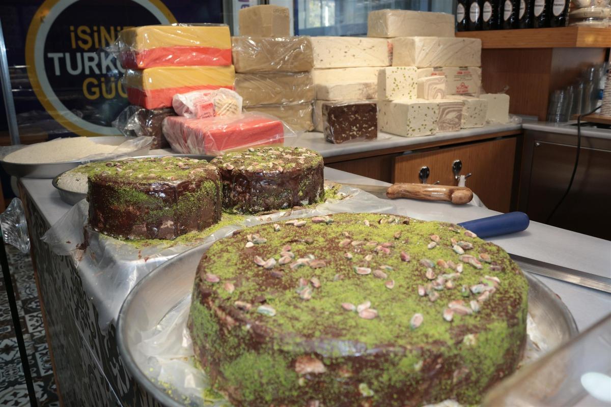 Tahin helvası yapımı ve faydaları