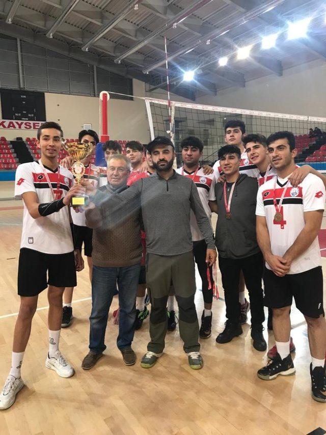 Voleybol Takımı 5. Kez Kayseri Şampiyonu