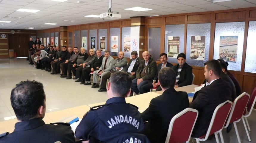 &Uuml;rg&uuml;p Belediye Başkanı Akt&uuml;rk, muhtarlarla buluştu